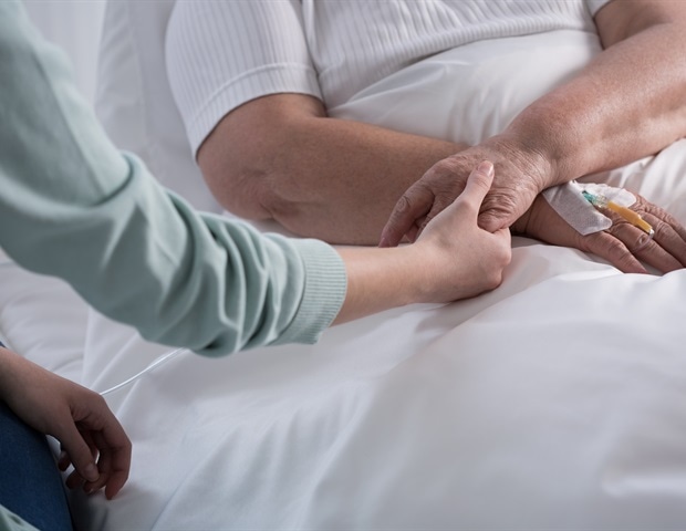 Patients diagnosed with non-communicable cancer need early palliative care