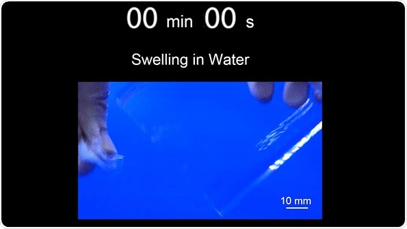 A new hydrogel device swells to more than twice its size in just a few minutes in water.