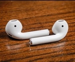 Wireless earphones shown to be source of carcinogenic radiation