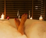 A bath 90 minutes before bedtime best for a good night’s sleep, experts say