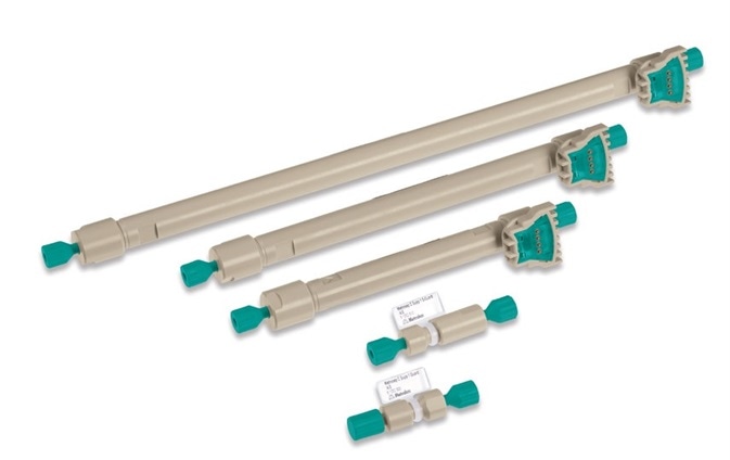 IC columns differ from HPLC columns not only on the inside: IC column housings are made of chemically inert PEEK rather than stainless steel, which is susceptible to corrosion when exposed to the eluents used in IC.