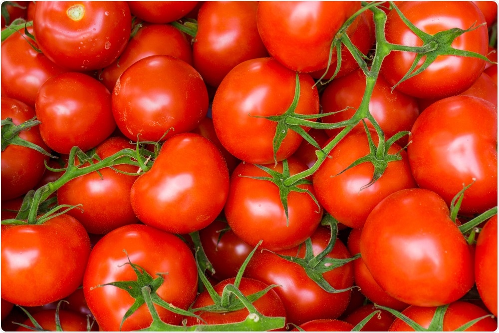 Tomatoes contain lycopene