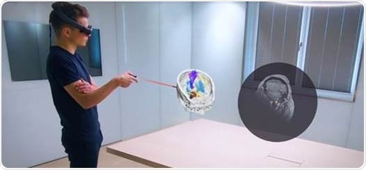 UK cancer patients use Brainlab Mixed Reality Viewer to visualize, understand their treatment