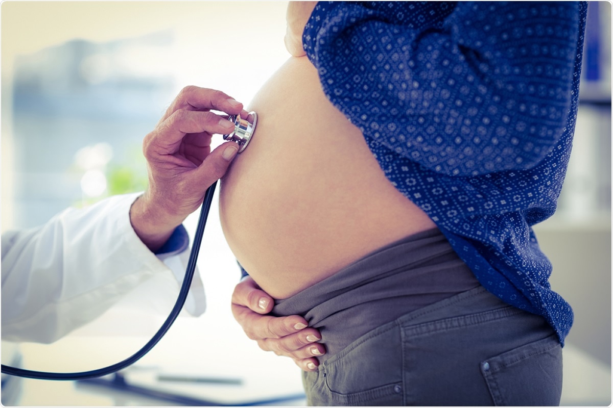 Study: SARS-CoV-2 (COVID-19) infection in pregnant women: characterization of symptoms and syndromes predictive of disease and severity through real-time, remote participatory epidemiology. Image Credit: Wavebreakmedia / Shutterstock
