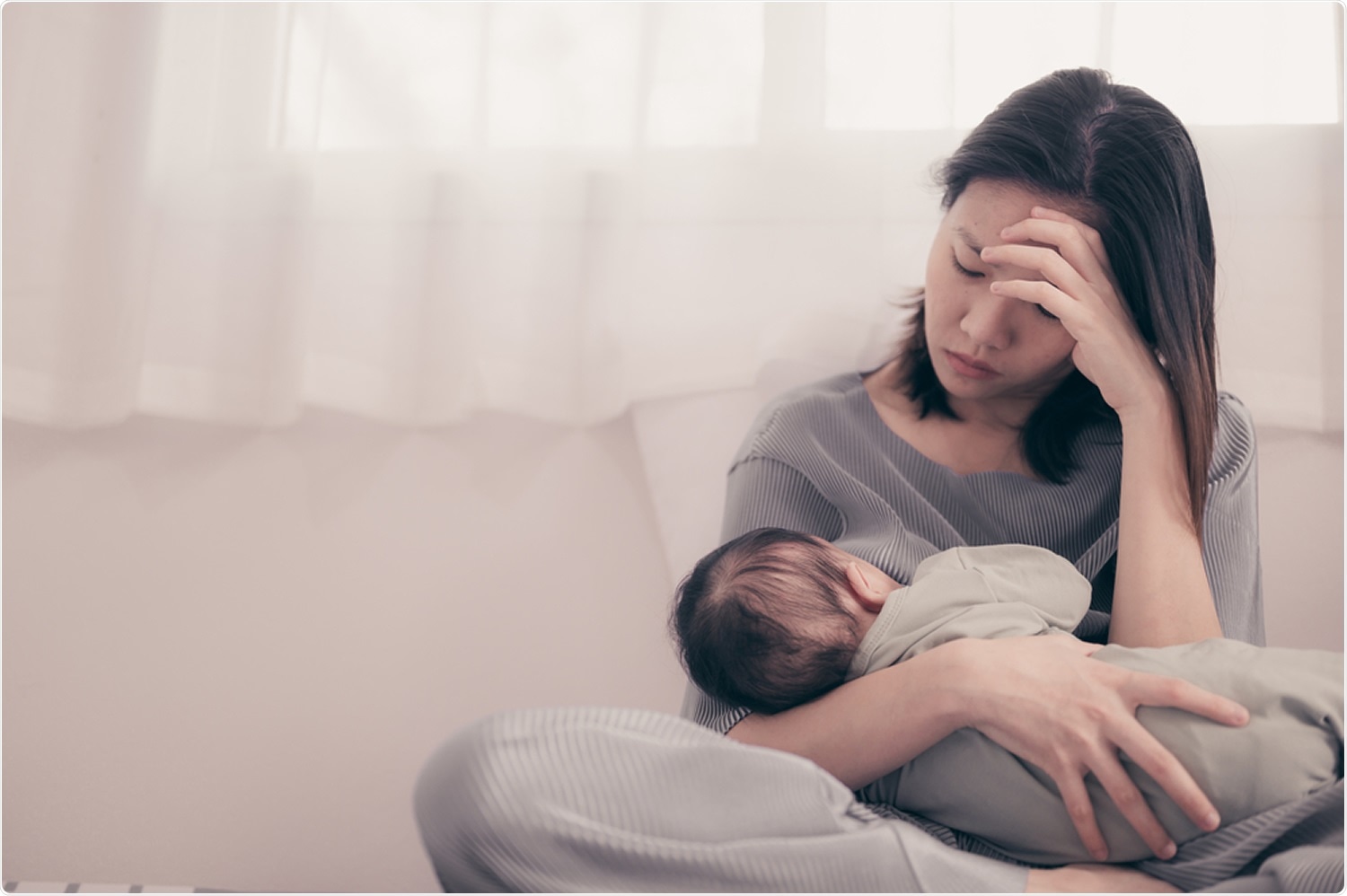 Estudo: O efeito de limitações sociais, perda de apoio social, e perda de autonomia materna na depressão após o parto em 1 a 12 meses de mulheres após o parto durante a pandemia COVID-19. Crédito de imagem: GrooveZ/Shutterstock