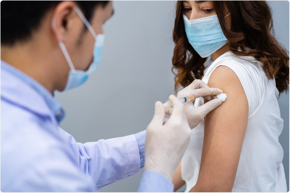 Study: The impact of SARS-CoV-2 vaccination on Alpha and Delta variant transmission. Image Credit: BaLL LunLa/ Shutterstock