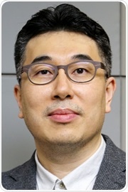 Il professor Yong Sik Ok