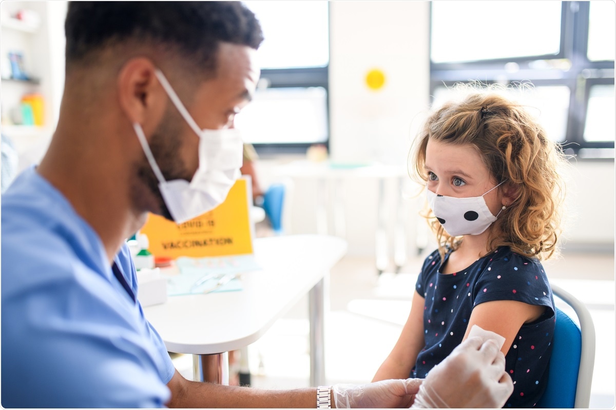 Study: SARS-CoV-2 infection risk during delivery of childhood vaccination campaigns: a modelling study. Image Credit: Halfpoint / Shutterstock