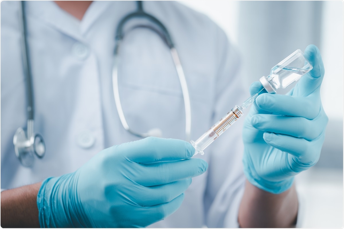 Study: Vaccine uptake and SARS-CoV-2 antibody prevalence among 207,337 adults during May 2021 in England: REACT-2 study. Image Credit: LookerStudio / Shutterstock