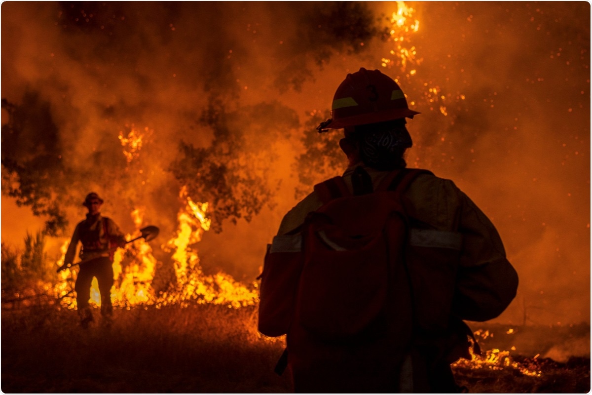Study: Excess of COVID-19 cases and deaths due to fine particulate matter exposure during the 2020 wildfires in the United States. Image Credit: Stratos Brilakis/ Shutterstock