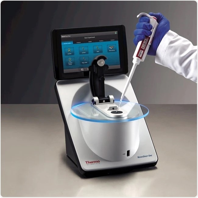 NanoDrop™ One/OneC Microvolume UV-Vis Spectrophotometer