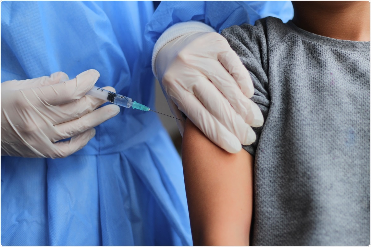 Study: The Incidence of SARS-CoV-2 Reinfection in Persons With Naturally Acquired Immunity With and Without Subsequent Receipt of a Single Dose of BNT162b2 Vaccine. Image Credit: Mahsun YILDIZ / Shutterstock.com