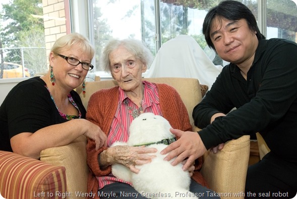 Professor Takanori is in Australia from Japan to meet with Professor Wendy Moyle to talk about the robots for dementia. At Sinnamon Park Retirement Village.