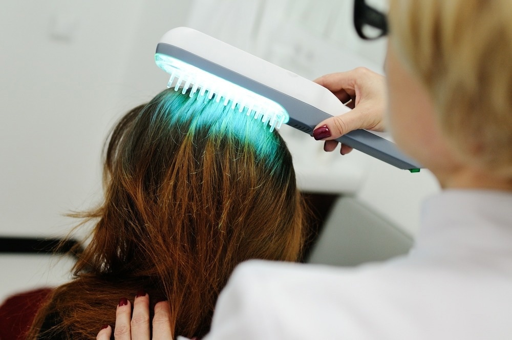 Terapia de luz de bajo nivel para el crecimiento del cabello y el rejuvenecimiento de la piel.