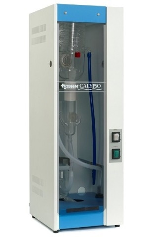 Calypso for bench or wall-mounted water distillation