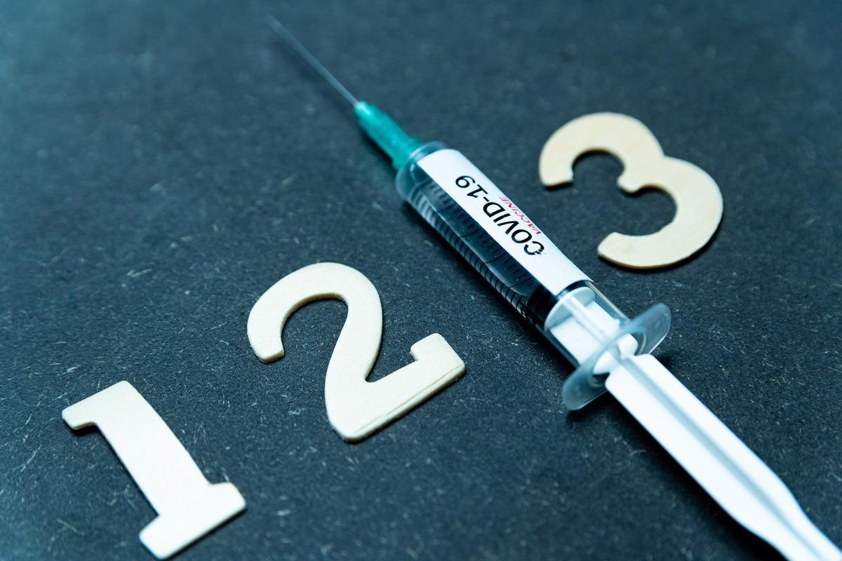 Study: Are COVID-19 Vaccine Boosters Needed? The Science behind Boosters. Image Credit: davide bonaldo/Shutterstock
