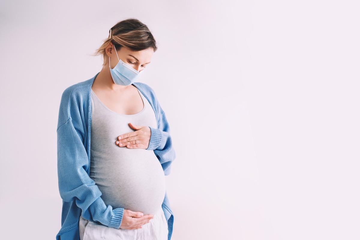 Study: Outcomes of Anti-Spike Monoclonal Antibody Therapy in Pregnant Women with Mild to Moderate COVID-19. Image Credit: Natalia Deriabina/Shutterstock