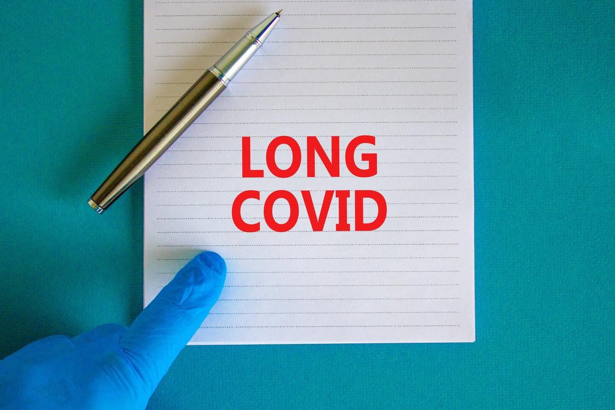 Study: Changes in the trajectory of Long Covid symptoms following COVID-19 vaccination: community-based cohort study. Image Credit: Dmitry Demidovich/Shutterstock