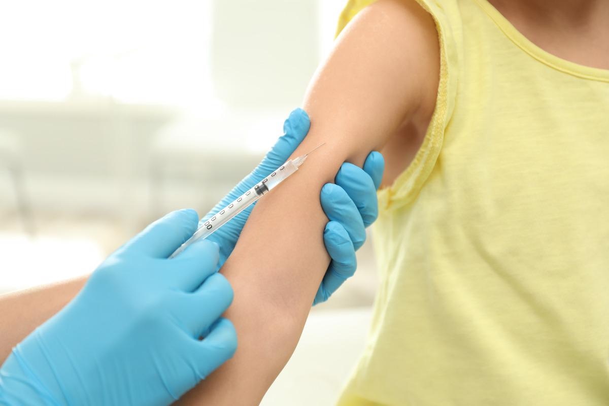 Study: Vaccinating children against COVID-19: commentary and mathematical modelling. Image Credit: New Africa/Shutterstock