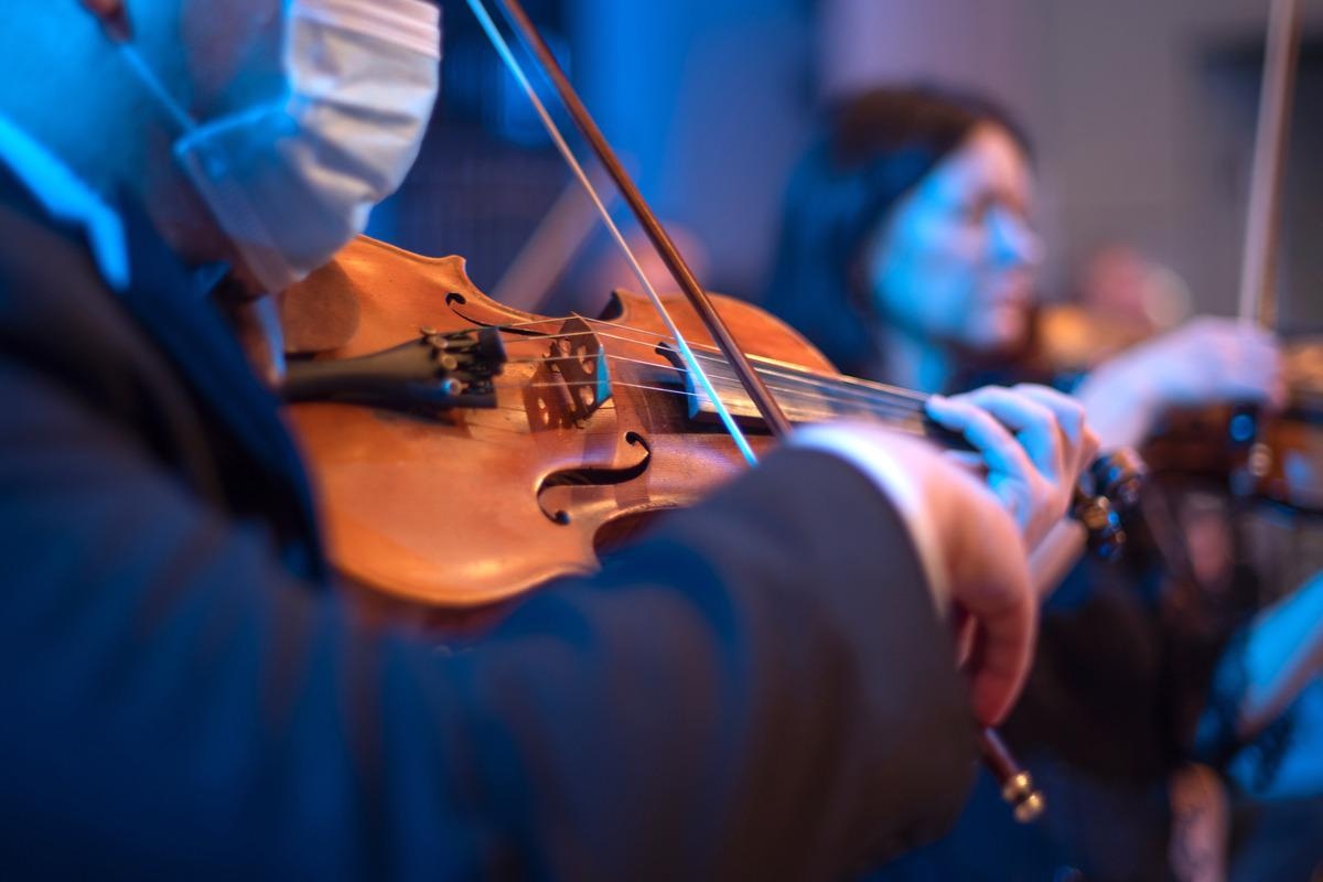 Study: SARS-CoV-2 Infections in Professional Orchestra and Choir Musicians – A Prospective Cohort Study. Image Credit: Skreidzeleu/Shutterstock