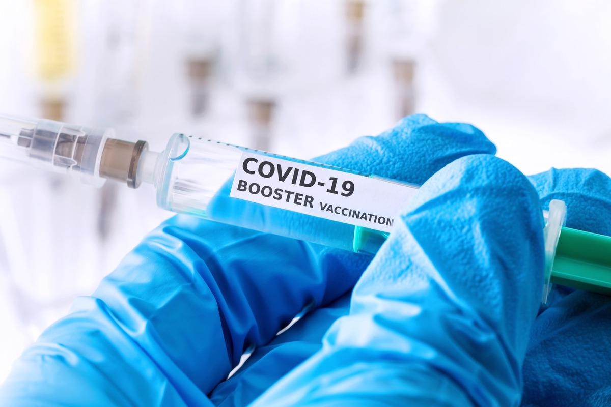 Étude : Efficacité des boosters BNT162b2 et mRNA-1273 COVID-19 contre l'infection par SARS-CoV-2 Omicron (B.1.1.529) au Qatar.  Crédit d'image : Tobias Arhelger/Shutterstock
