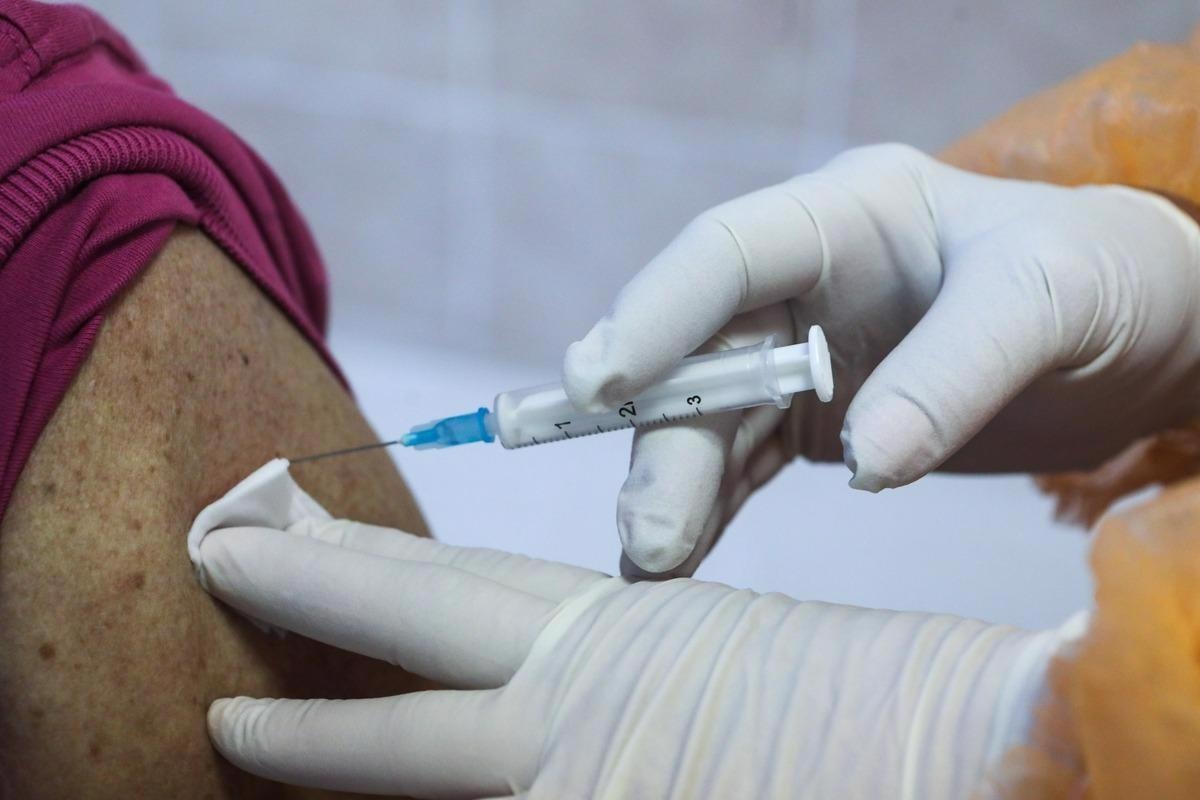 Study: Relative Virulence of SARS-CoV-2 Among Vaccinated and Unvaccinated Individuals Hospitalized with SARS-CoV-2. Image Credit: Pimen/Shutterstock