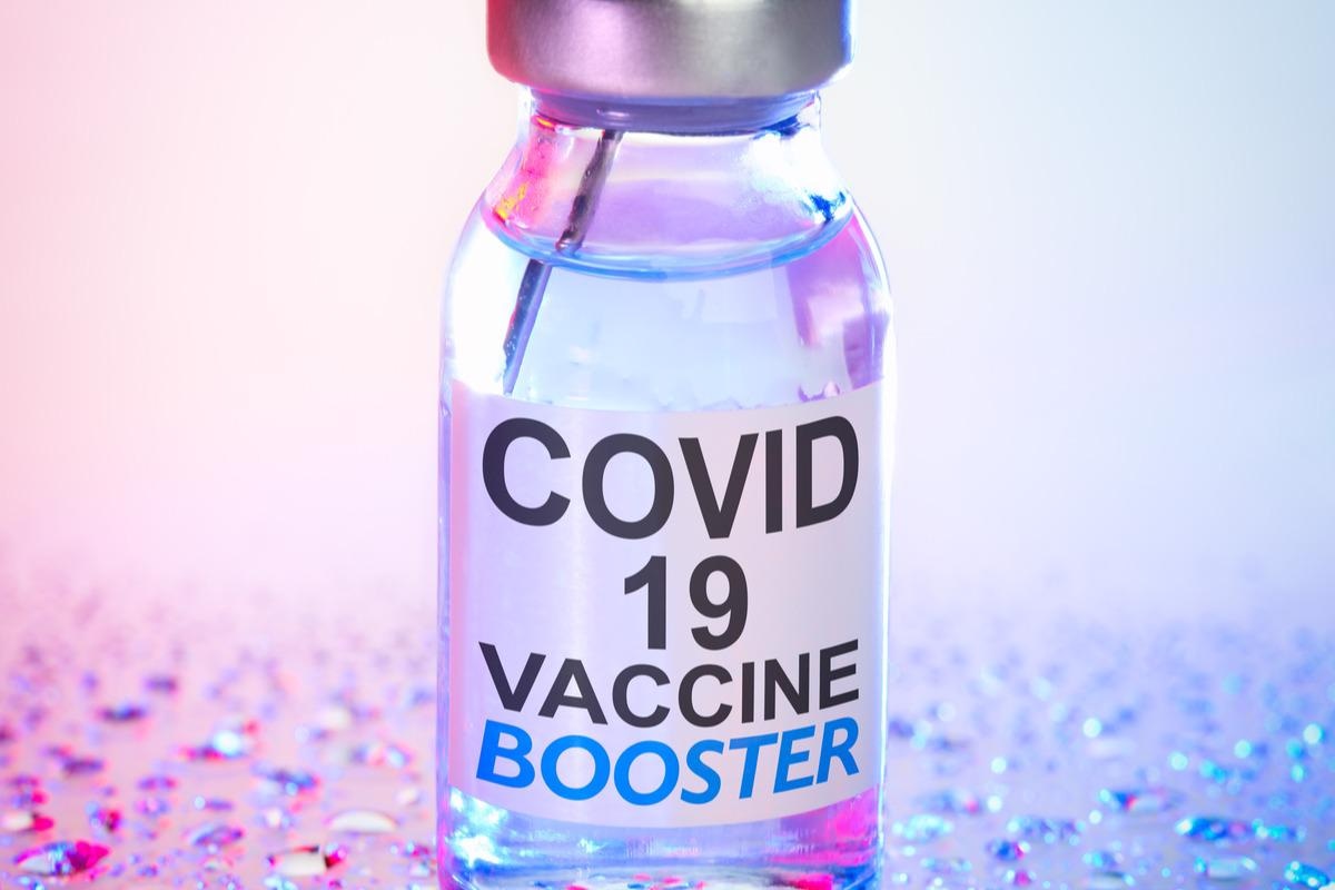 Study: Booster protection against Omicron infection in a highly vaccinated cohort. Image Credit: Leigh Prather/Shutterstock