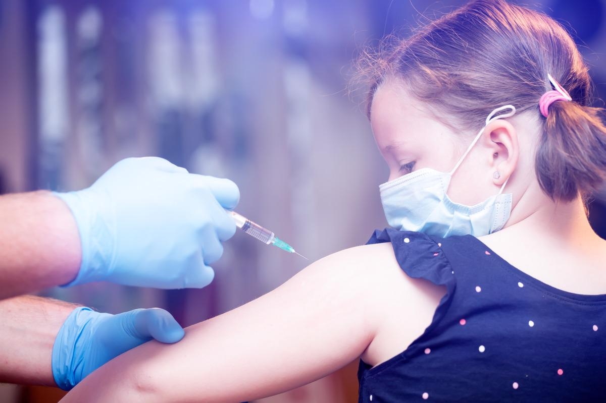 El estudio informa una pérdida significativa de protección 1 mes después de la inmunización completa contra el SARS-CoV-2 BNT162b2 en niños.