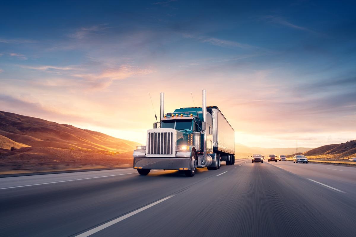 Study: Vehicle Windshield Wiper Fluid as Potential Source of Sporadic Legionnaires’ Disease in Commercial Truck Drivers. Image Credit: IM_photo/Shutterstock