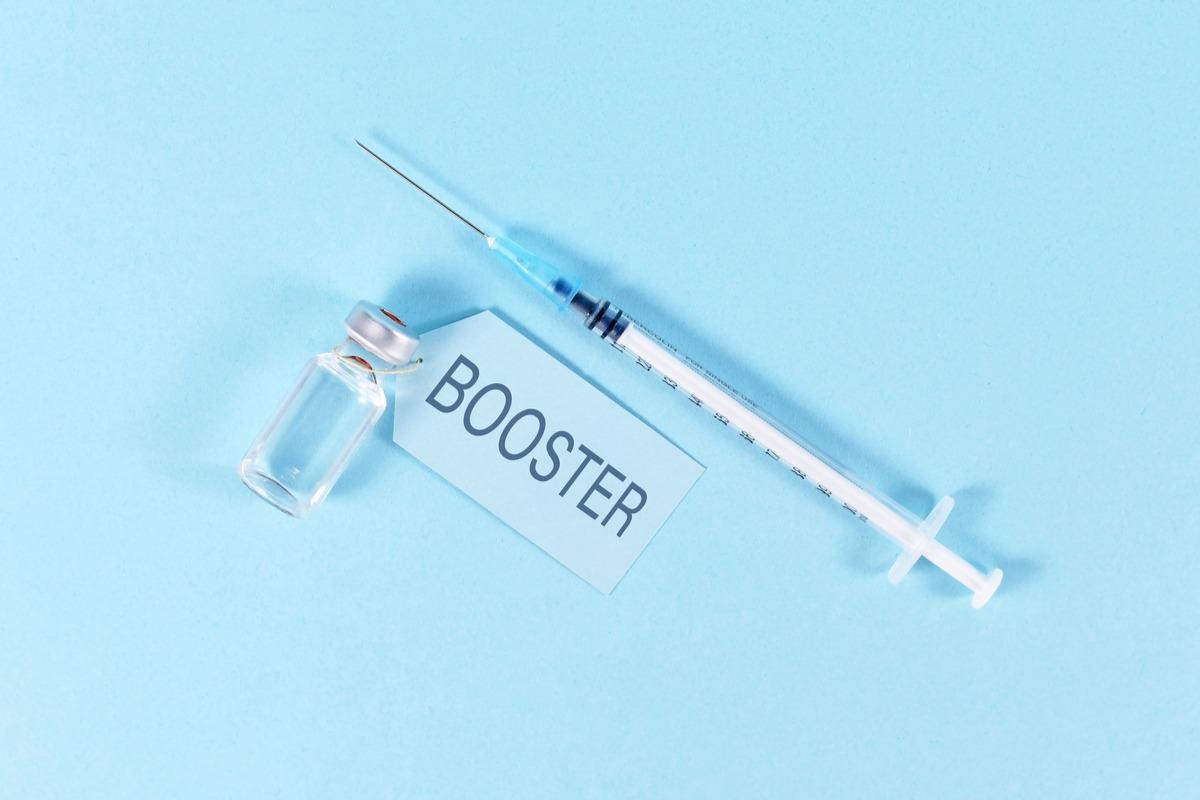 Study: Effectiveness of COVID-19 mRNA Vaccination in Preventing COVID-19–Associated Hospitalization Among Adults with Previous SARS-CoV-2 Infection — United States, June 2021–February 2022. Image Credit: Firn/Shutterstock