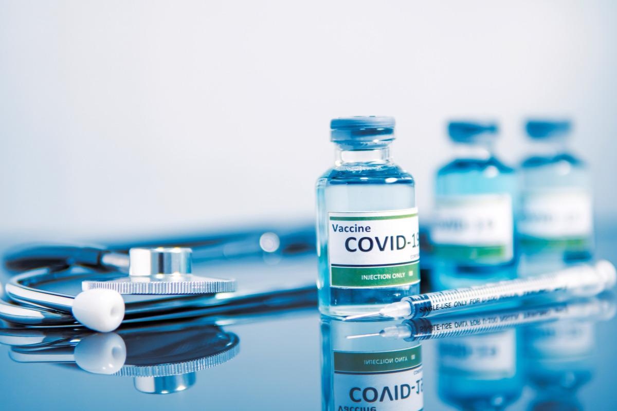 Study: Effectiveness of COVID-19 vaccines against hospitalization and death in Canada: A multiprovincial test-negative design study. Image Credit: Ken stocker/Shutterstock