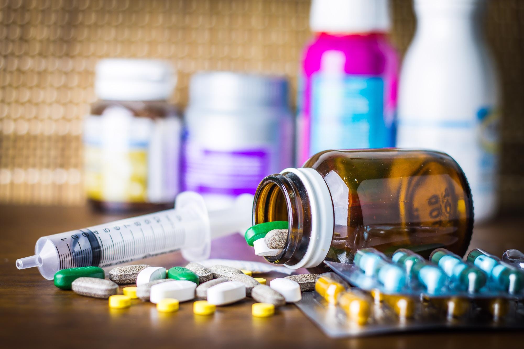Study: Changes in English medication safety indicators throughout the COVID-19 pandemic: a federated analysis of 57 million patients’ primary care records in situ using OpenSAFELY. Image Credit: Adul10 / Shutterstock
