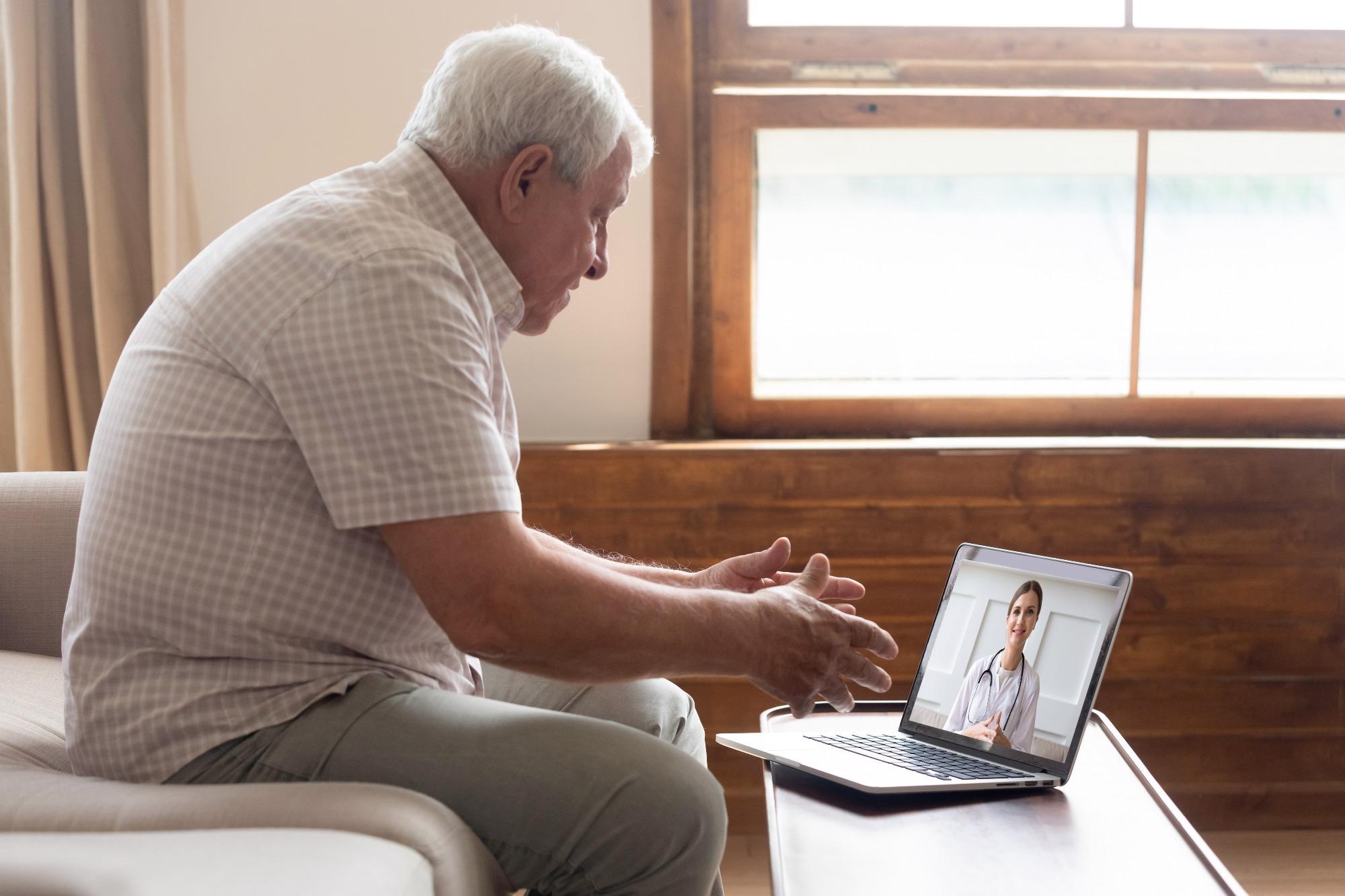 Study: Acceptability of a behavioural intervention to mitigate the psychological impacts of COVID-19 restrictions in older people with long-term conditions: a qualitative study. Image Credit: fizkes / Shutterstock