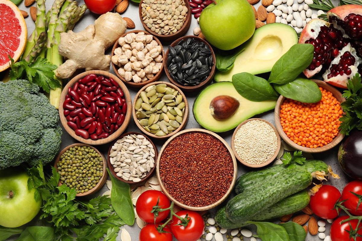 Study: Do Diet and Dietary Supplements Mitigate Clinical Outcomes in COVID-19? Image Credit: New Africa / Shutterstock.com