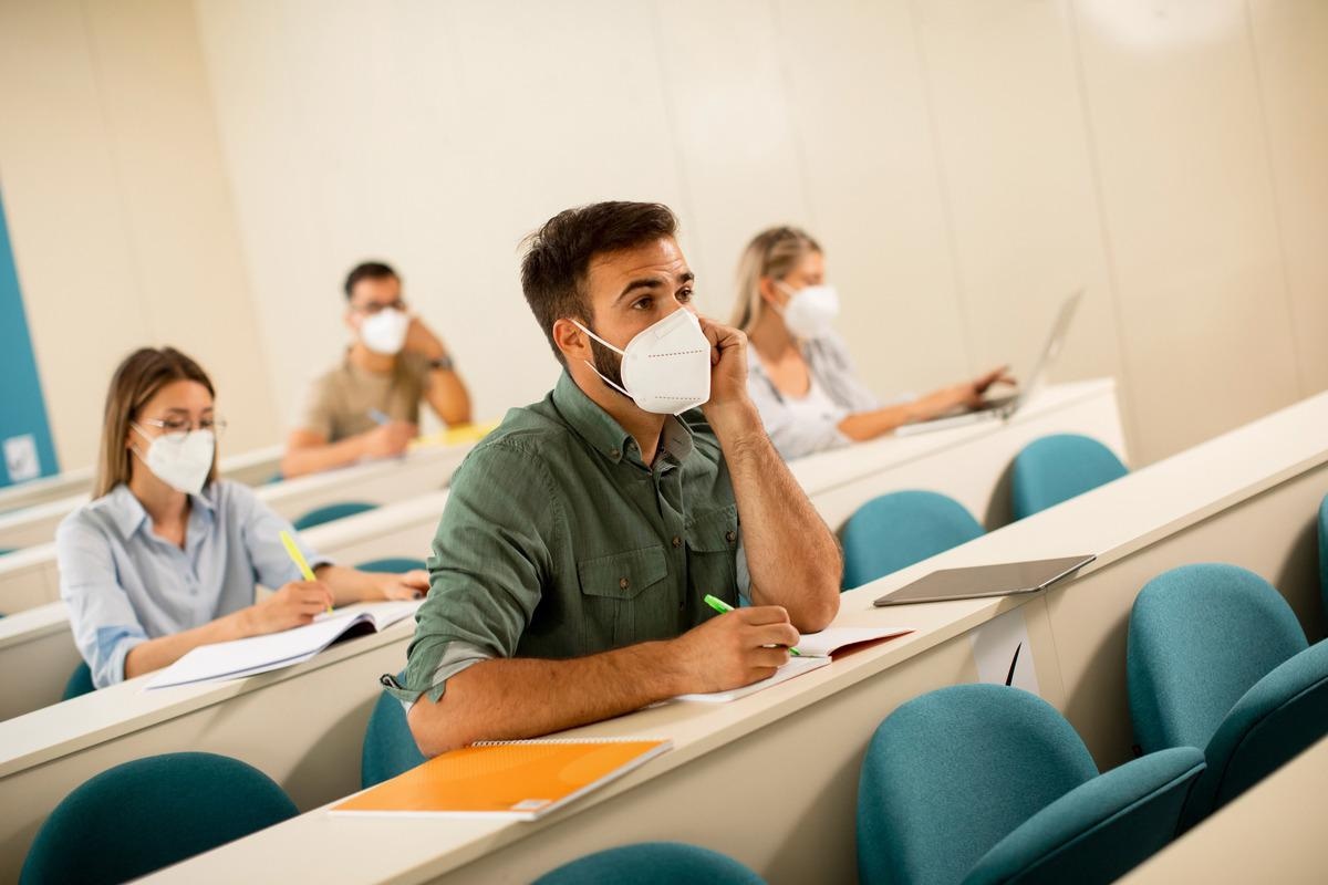 Study: Effect of Returning University Students on COVID-19 Infections in England, 2020. Image Credit: BGStock72/Shutterstock
