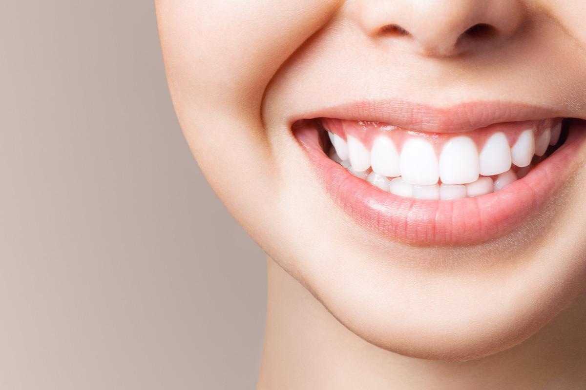 Study: Nanoparticles as Next-Generation Tooth-Whitening Agents: Progress and Perspectives. Image Credit: Aleksandr Rybalko/Shutterstock