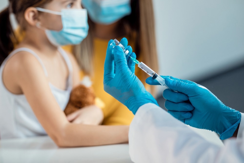 Study: Vaccination hesitancy in paediatrics.  Photo credit: Drazen Zigic / Shutterstock.com