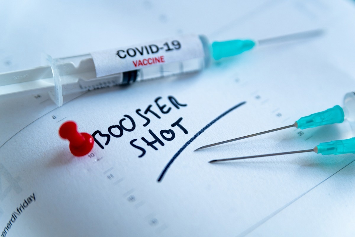 Study: COVID-19 vaccine booster strategies in light of emerging viral variants: Frequency, timing, and target groups. Image Credit: davide bonaldo/Shutterstock
