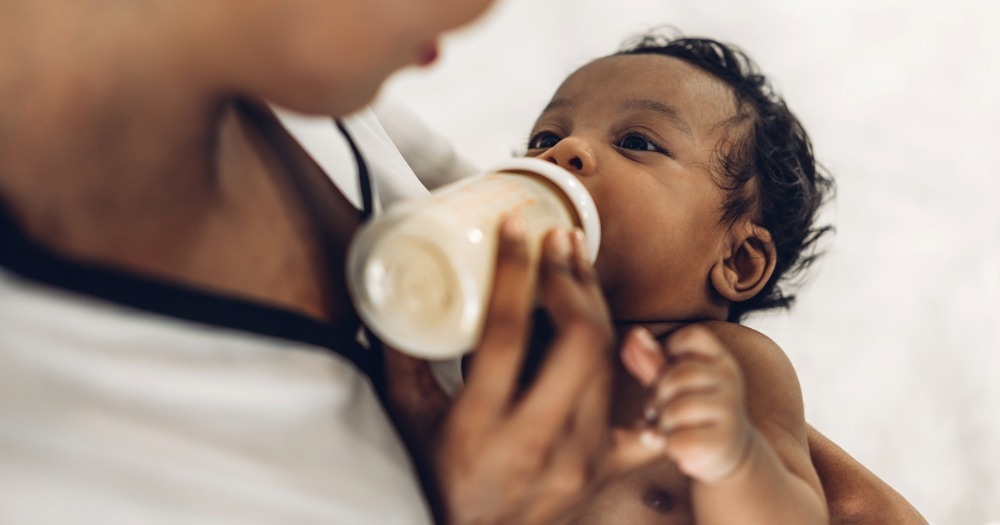 Study: Mixture of environmental pollutants in breast milk from a Spanish cohort of nursing mothers.  Image Credit: Art_Photo/Shutterstock.com
