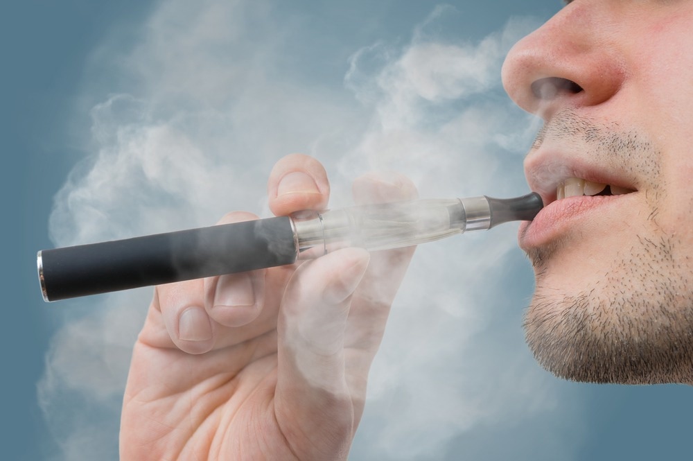 Study: Electronic cigarette use and risk of COVID-19 among young adults without a history of cigarette smoking. Image Credit: vchal / Shutterstock.com
