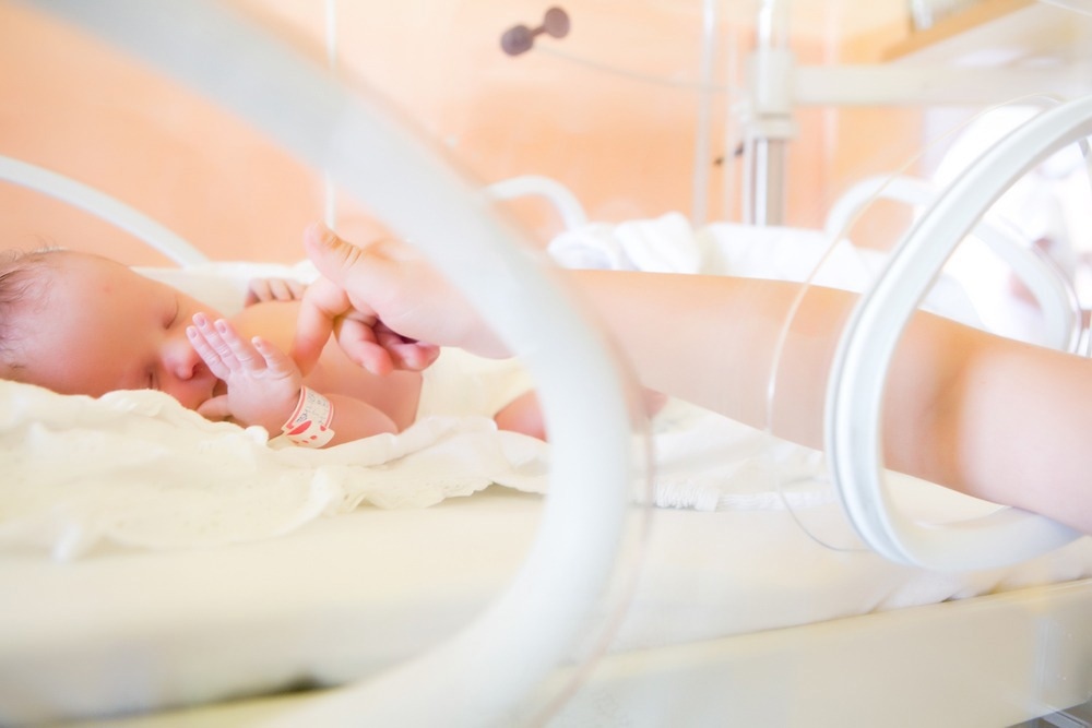 مطالعه: ضریب هوشی با تقویت شیر ​​مادر پس از ترخیص در نوزادان بسیار نارس بهبود نیافت.  اعتبار تصویر: pz71 / Shutterstock.com