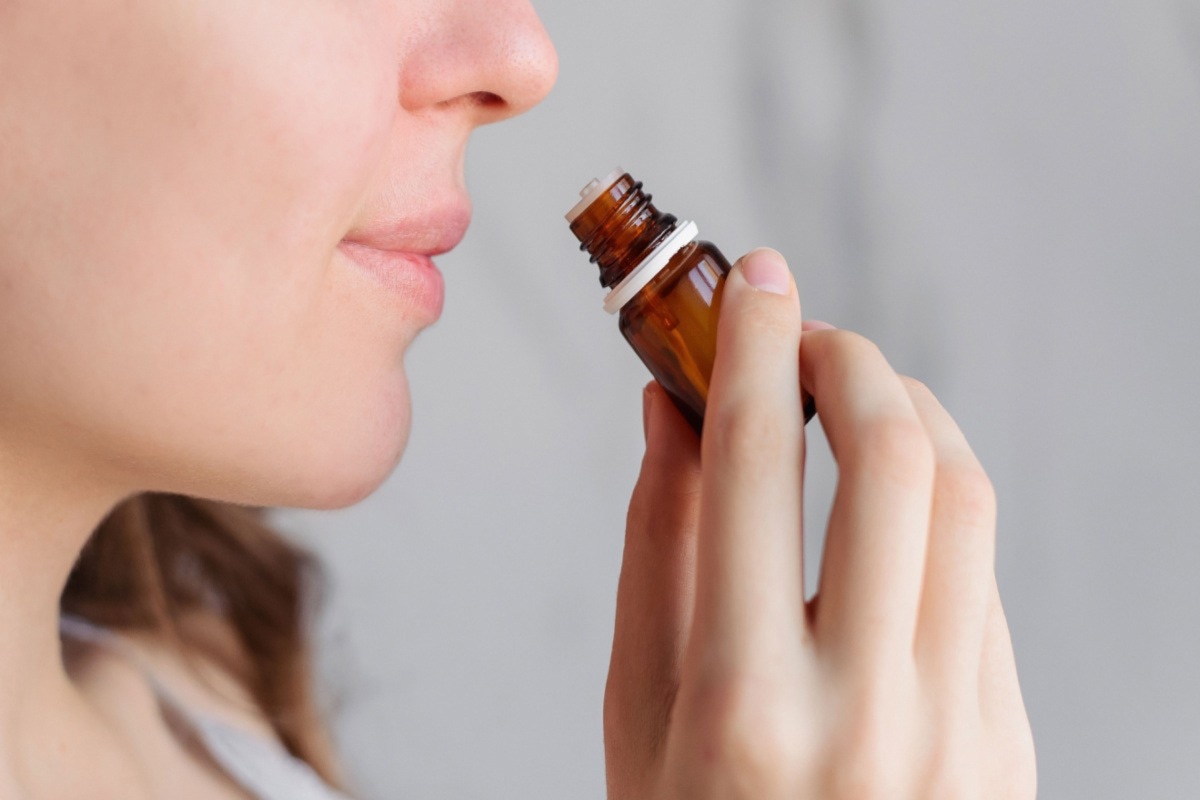 Study: Two-Year Prevalence and Recovery Rate of Altered Sense of Smell or Taste in Patients With Mildly Symptomatic COVID-19. Image Credit: Marharyta Manukha/Shutterstock