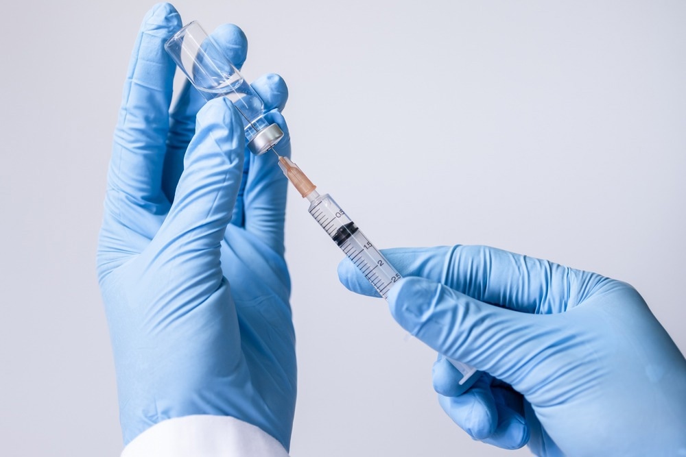 Study: Durability of Heterologous and Homologous COVID-19 Vaccine Boosts. Image Credit: PhotobyTawat / Shutterstock.com