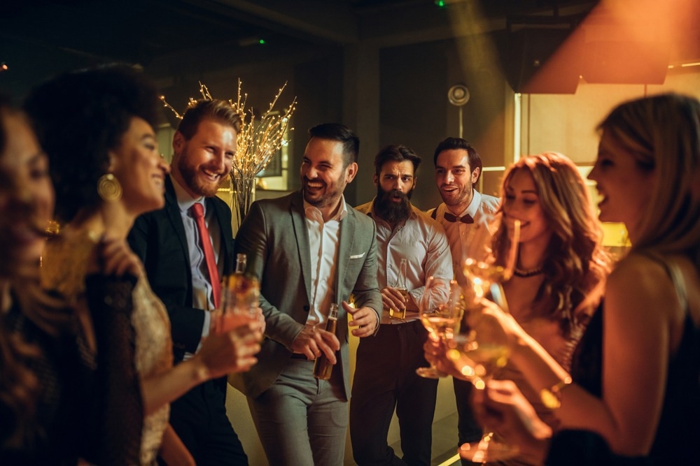 Study: The Role of Nightlife Settings in Sustained COVID-19 Transmission. Image Credit: bbernard/Shutterstock