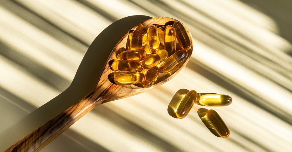 Study: Prevention of covid-19 and other acute respiratory infections with cod liver oil supplementation, a low dose vitamin D supplement: quadruple blinded, randomised placebo controlled trial. Image Credit: Iryna Pohrebna/Shutterstock