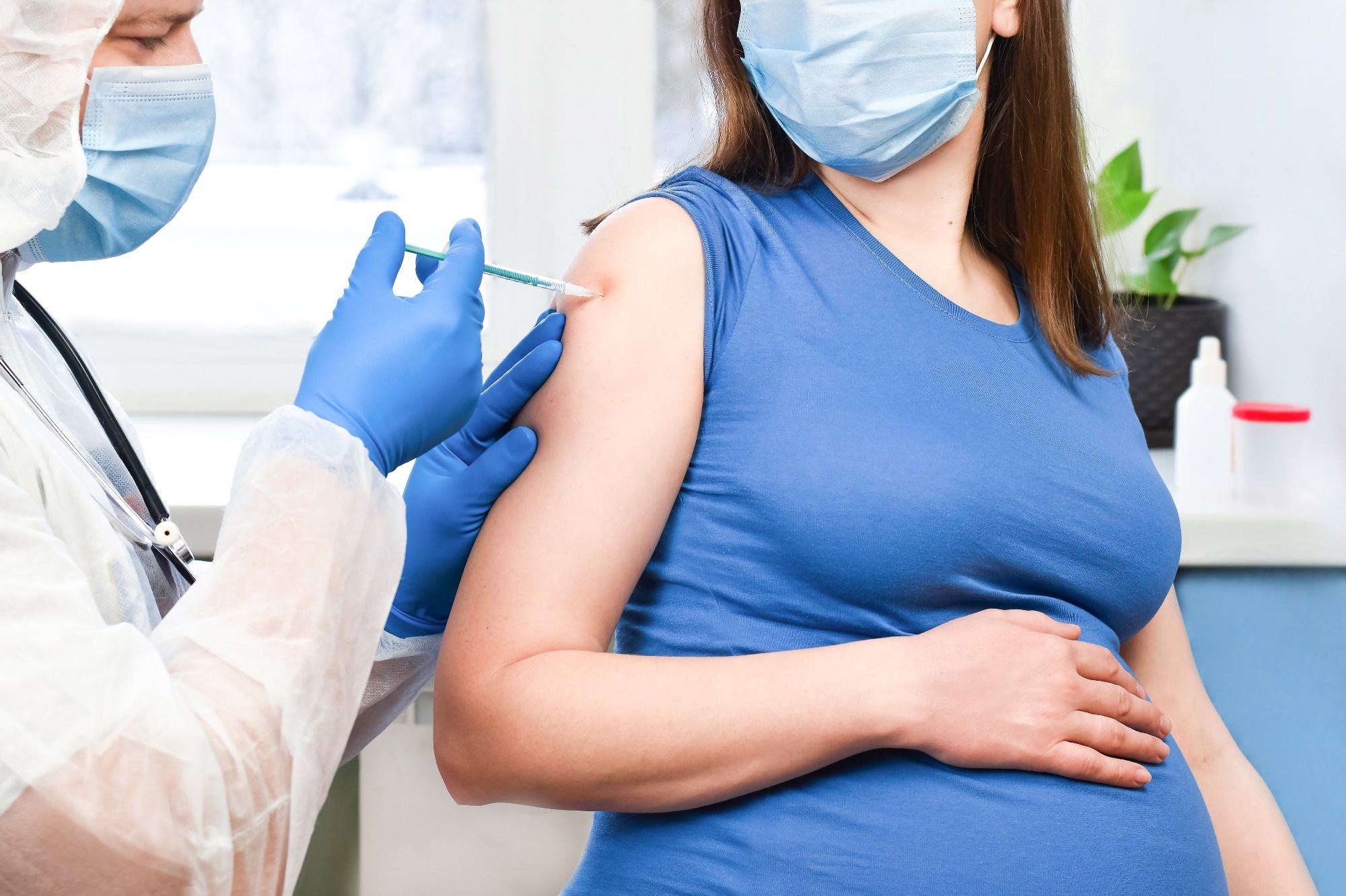 Étude : Vaccination maternelle contre le SARS-CoV-2 et protection infantile contre le SARS-CoV-2 pendant les 6 premiers mois de vie.  Crédit d'image : Marina Demidiuk/Shutterstock