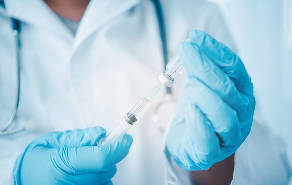 Study: Effectiveness of one dose of MVA-BN smallpox vaccine against monkeypox in England using the case-coverage method. Image Credit: photobyphotoboy/Shutterstock