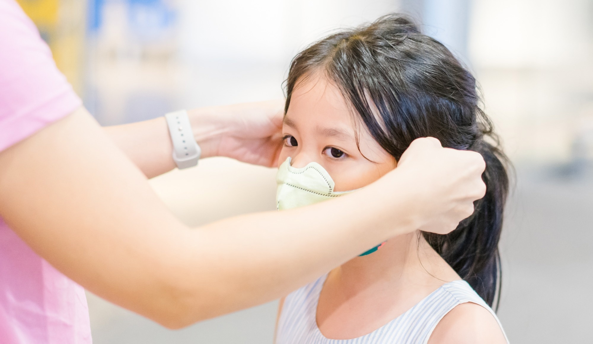 Study: Parental Acceptance of Children's COVID-19 Vaccination and Its Association with Sufficient Information and Credibility in South Korea.  Image credit: MIA Studio / Shutterstock.com