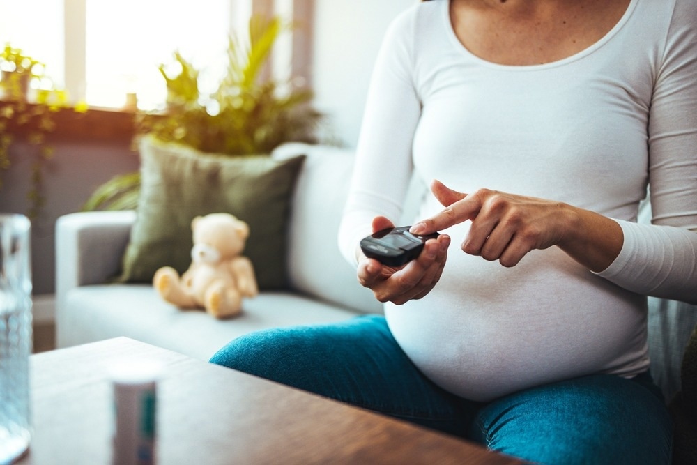 Study: Attitudes of women with gestational diabetes toward diet and exercise: a qualitative study. Image Credit: Dragana Gordic/Shutterstock