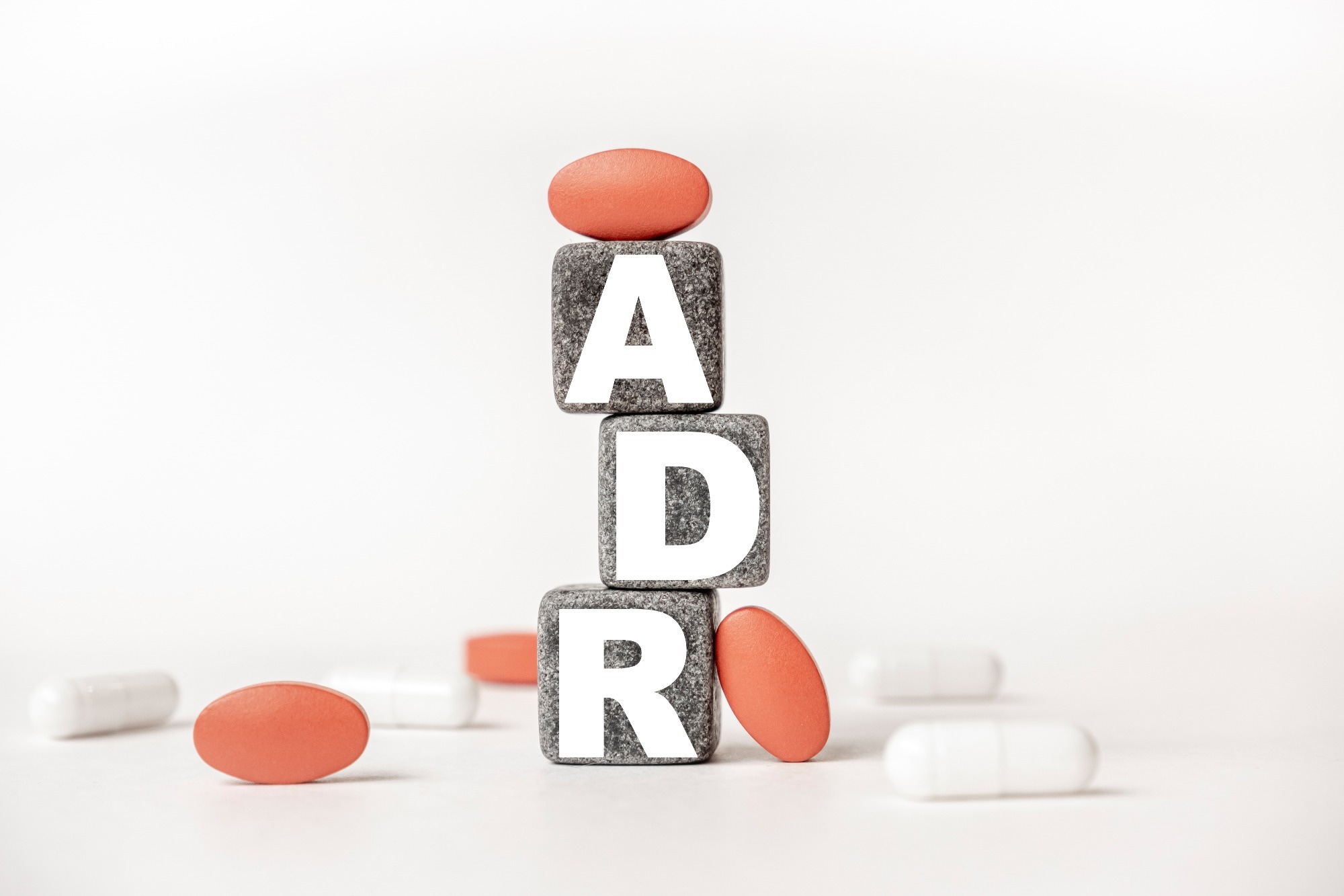 Study: A 12-gene pharmacogenetic panel to prevent adverse drug reactions: an open-label, multicentre, controlled, cluster-randomised crossover implementation study. Image Credit: Lana Leon/Shutterstock